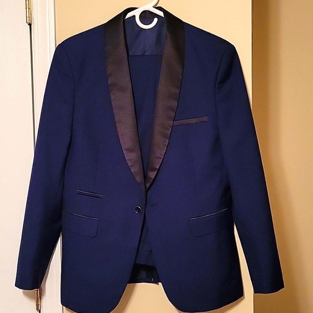 Navy slim-fit one-button tuxedo suit